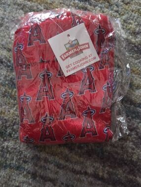 New Los Angeles Angels Red Logo Infinti Scarf Repeating Halo A Pattern LAA MLB